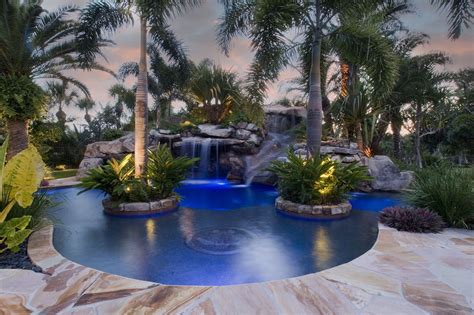 Island pool - Island platforms in modern swimming pools takes party hosting to the next level. Here are 6 pools in both homes and hotels that have island platforms.